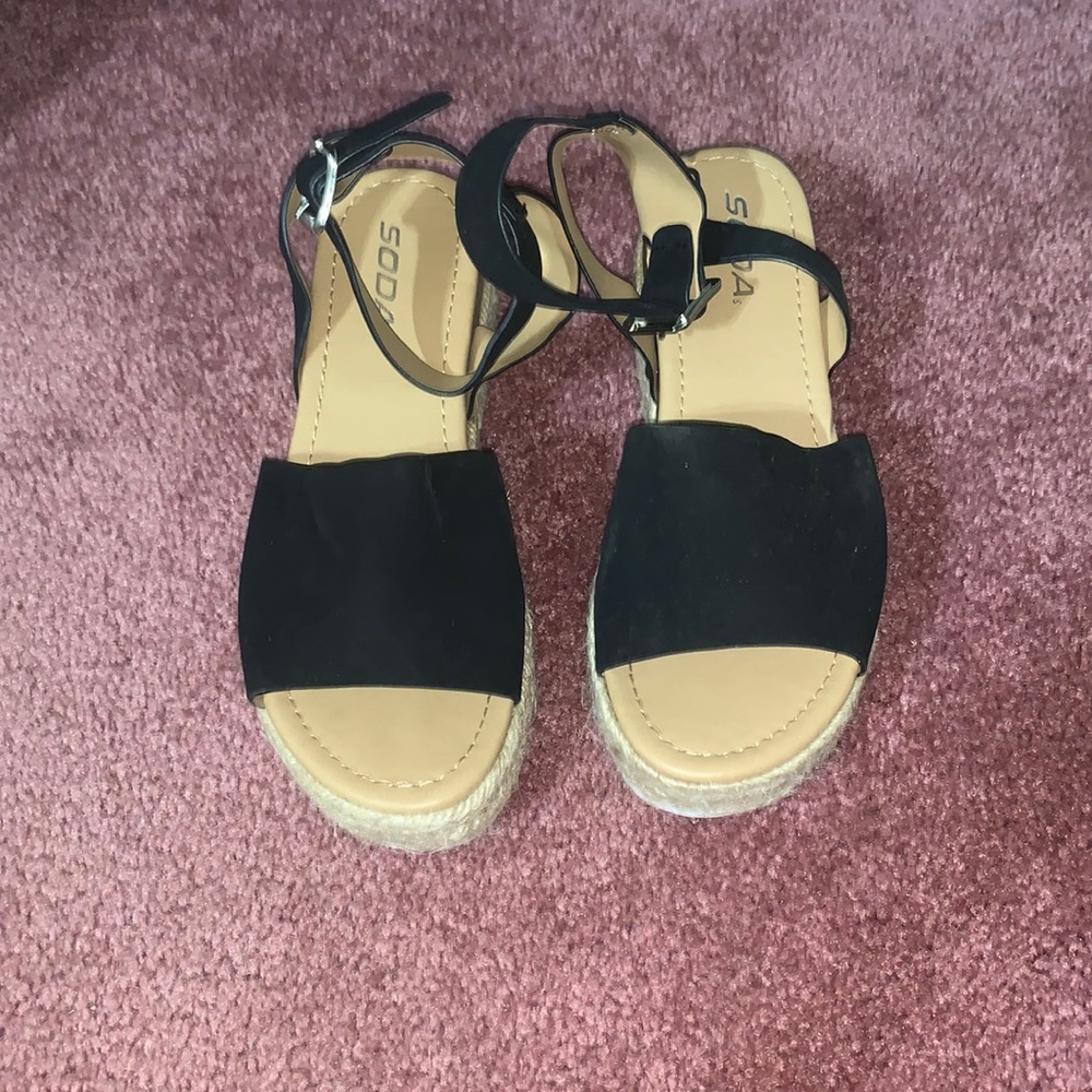 SODA sandals